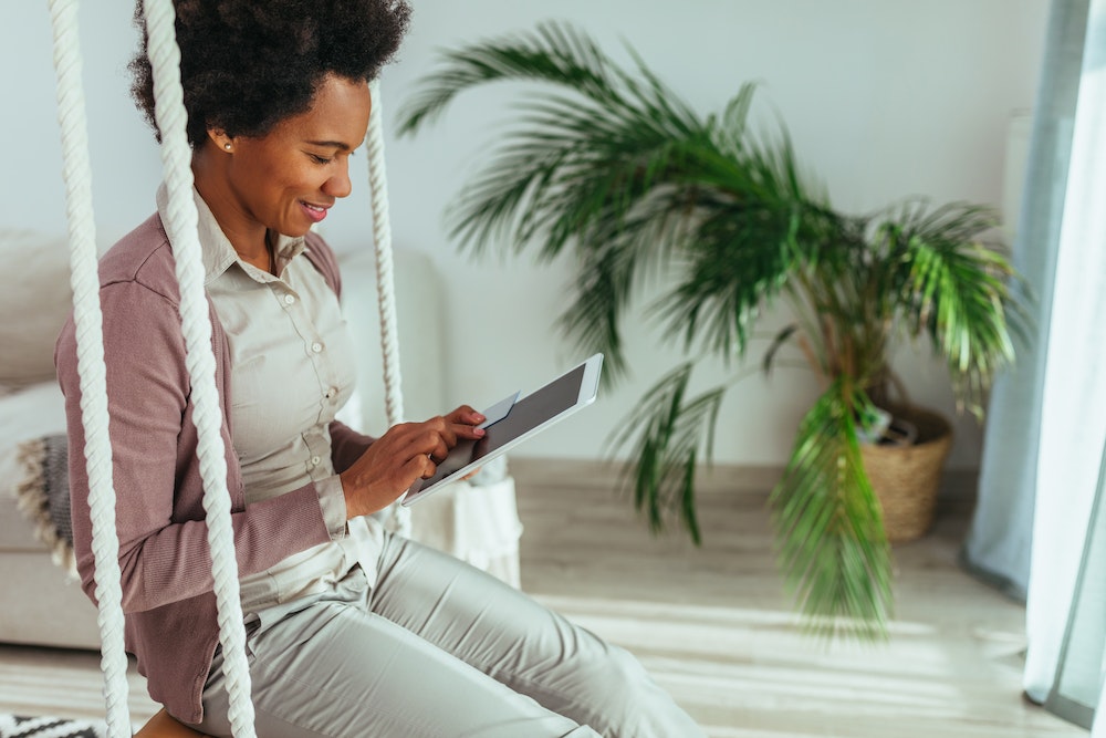 Interdit bancaire : comprendre les causes, conséquences et solutions